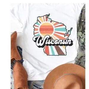Retro Wisconsin graphic tee shirt